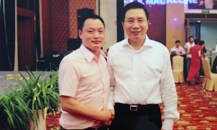 与红星美凯龙车建新总裁合影